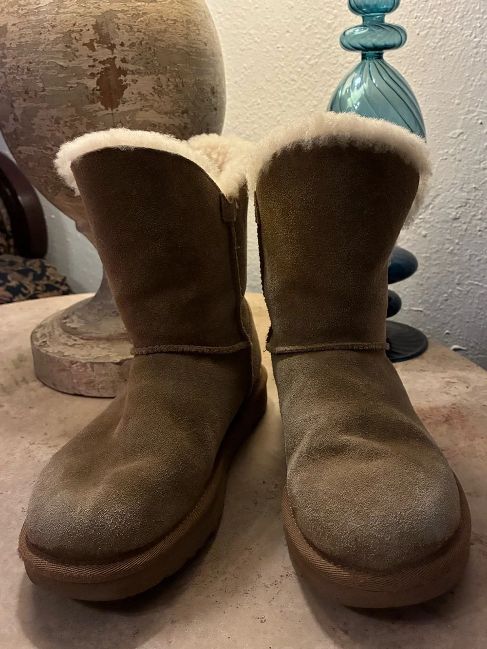 UGG Kids Short Shearling Boot - Chestnut Suede